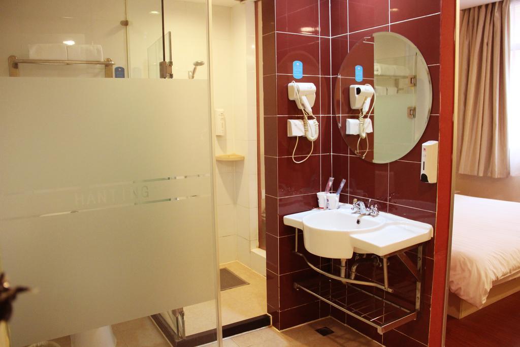 Hanting Express Shanghai Jinqiao Middle Yanggao Road Экстерьер фото